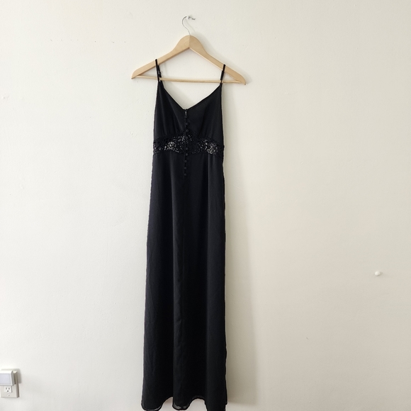 I AM | Black Maxi Dress with Wraparound See Through Crochet Design - Picture 3 of 6